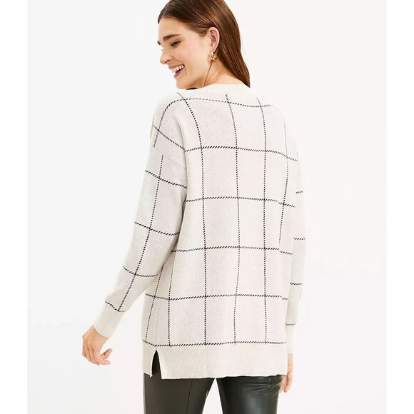 Ann Taylor Loft Windowpane Tunic Sweater Women's M Light Oatmeal Shoulder Button - Picture 7 of 8